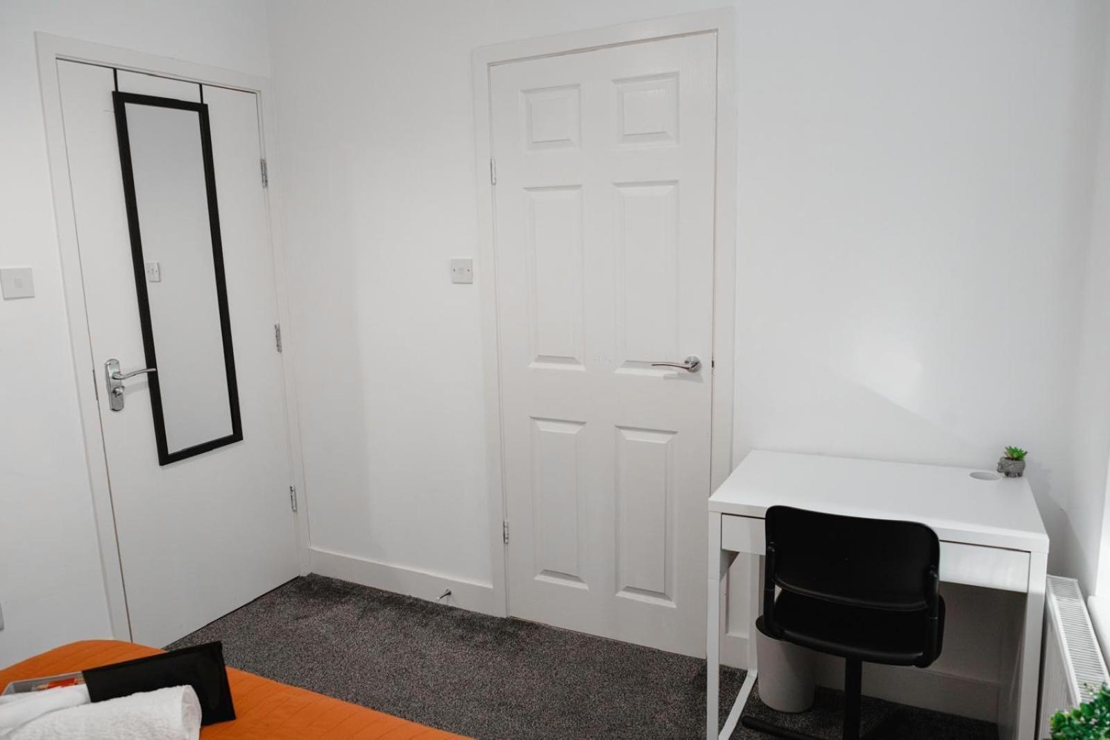 Cosy Ensuite Bedroom I 5Min Walk From Bramall Lane Stadium Sheffield Bagian luar foto
